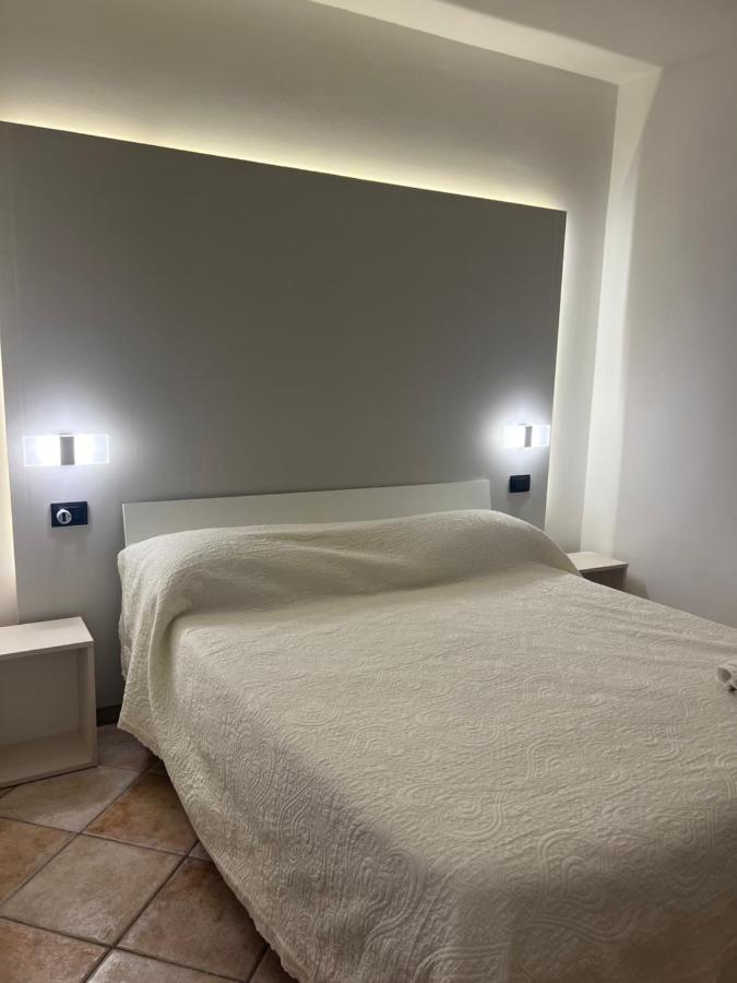 Leone Di Nemea - Νεμέος Λέων Hotel Reggio di Calabria Exterior foto